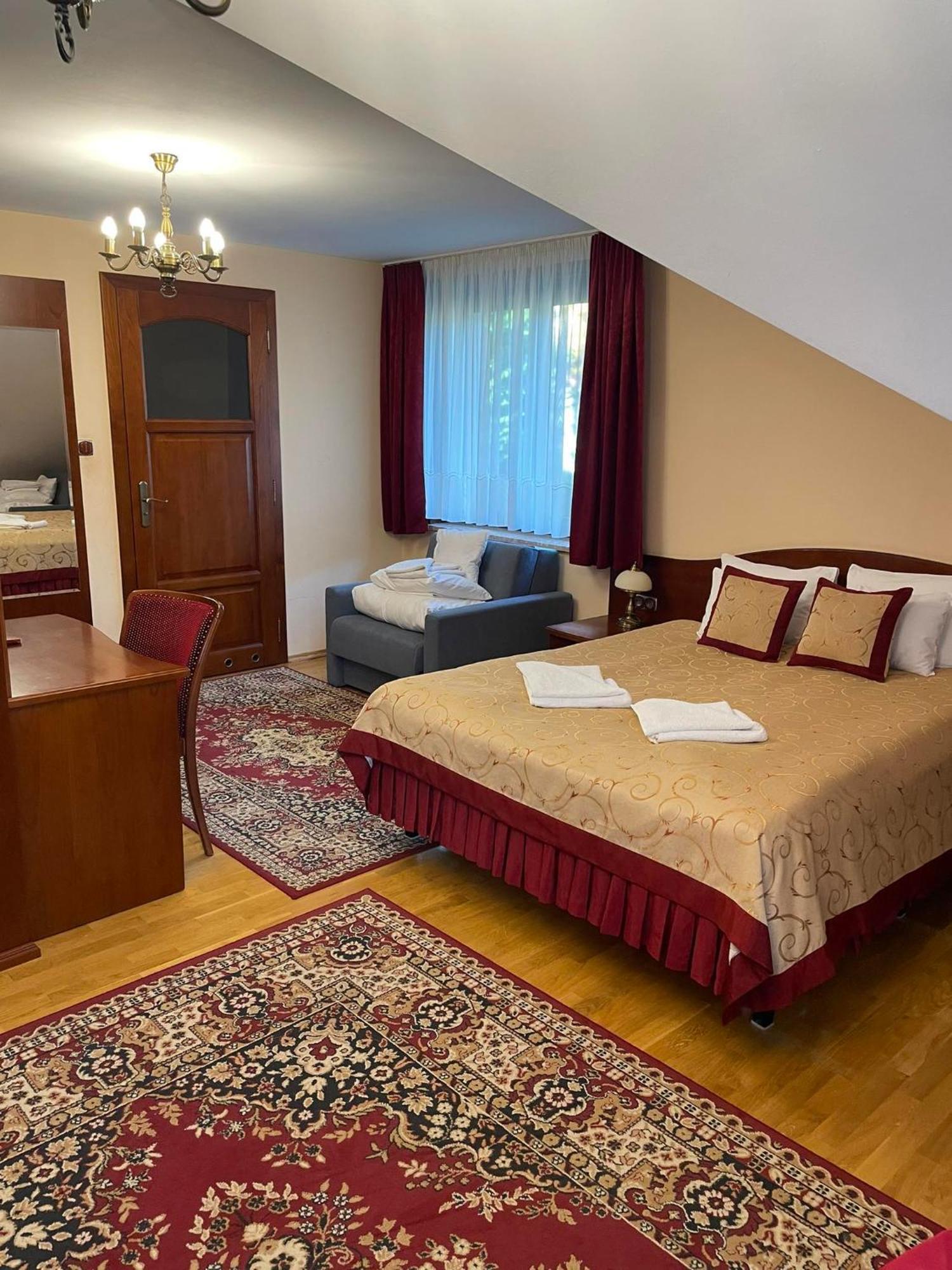 Pensjonat Szach Krynica Zdroj Exterior foto
