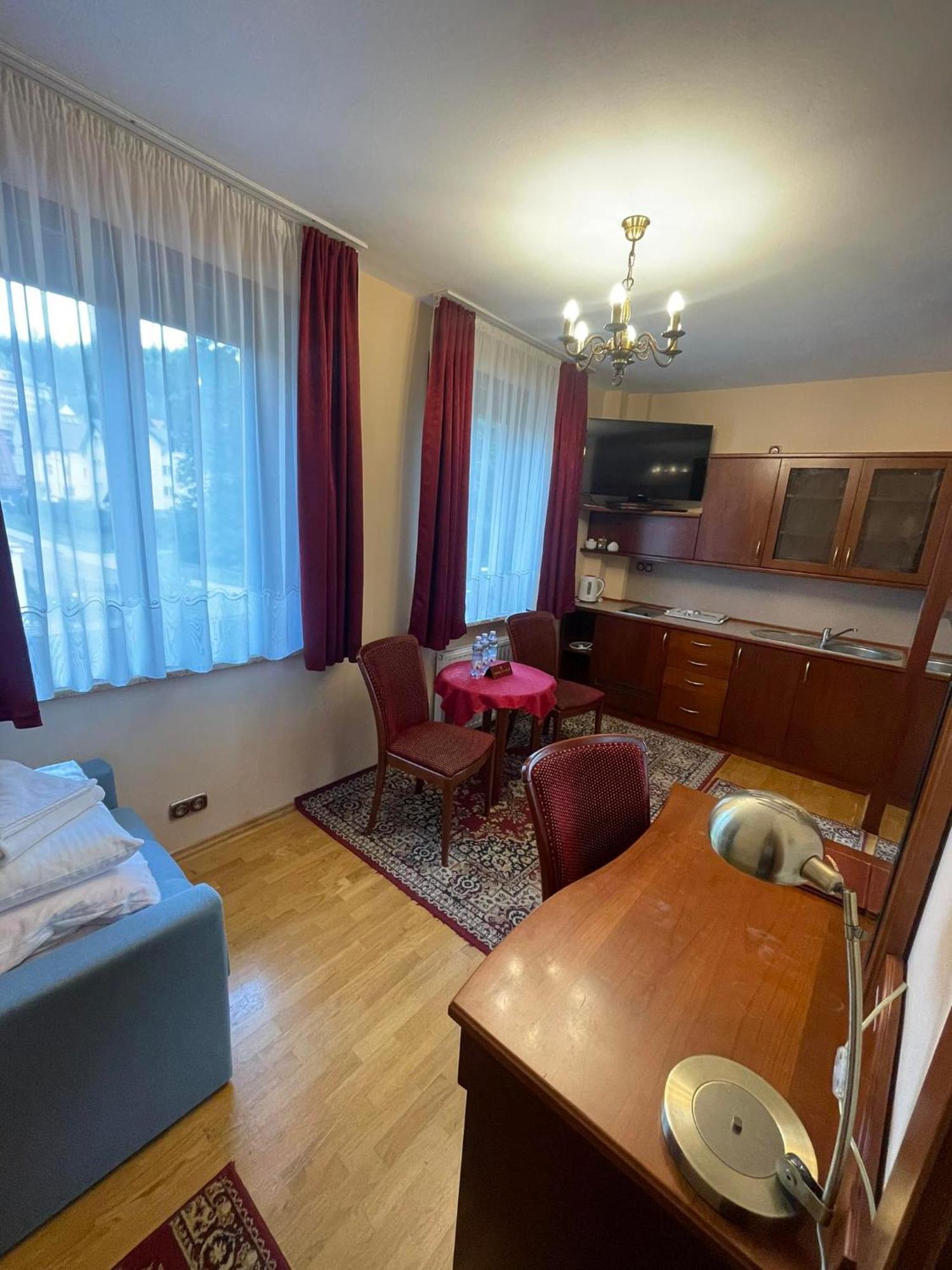 Pensjonat Szach Krynica Zdroj Exterior foto
